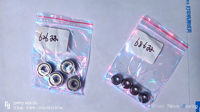 &nbsp;Small deep groove ball bearings for motors and consumer electronics, clean white background&nbsp;.png