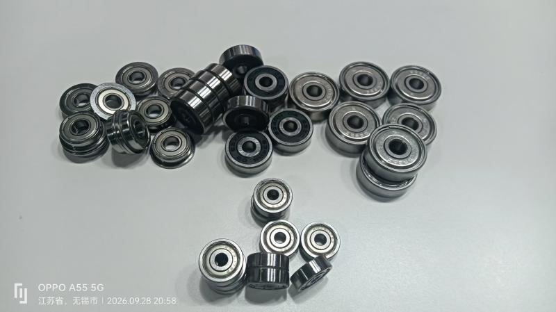Stainless steel groovercome ball bearing.jpg